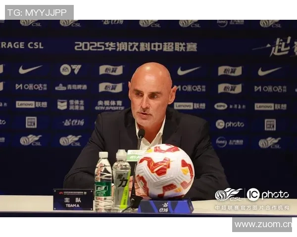 阿德耶米怒摔水瓶引发争议科瓦奇对球员态度感到失望